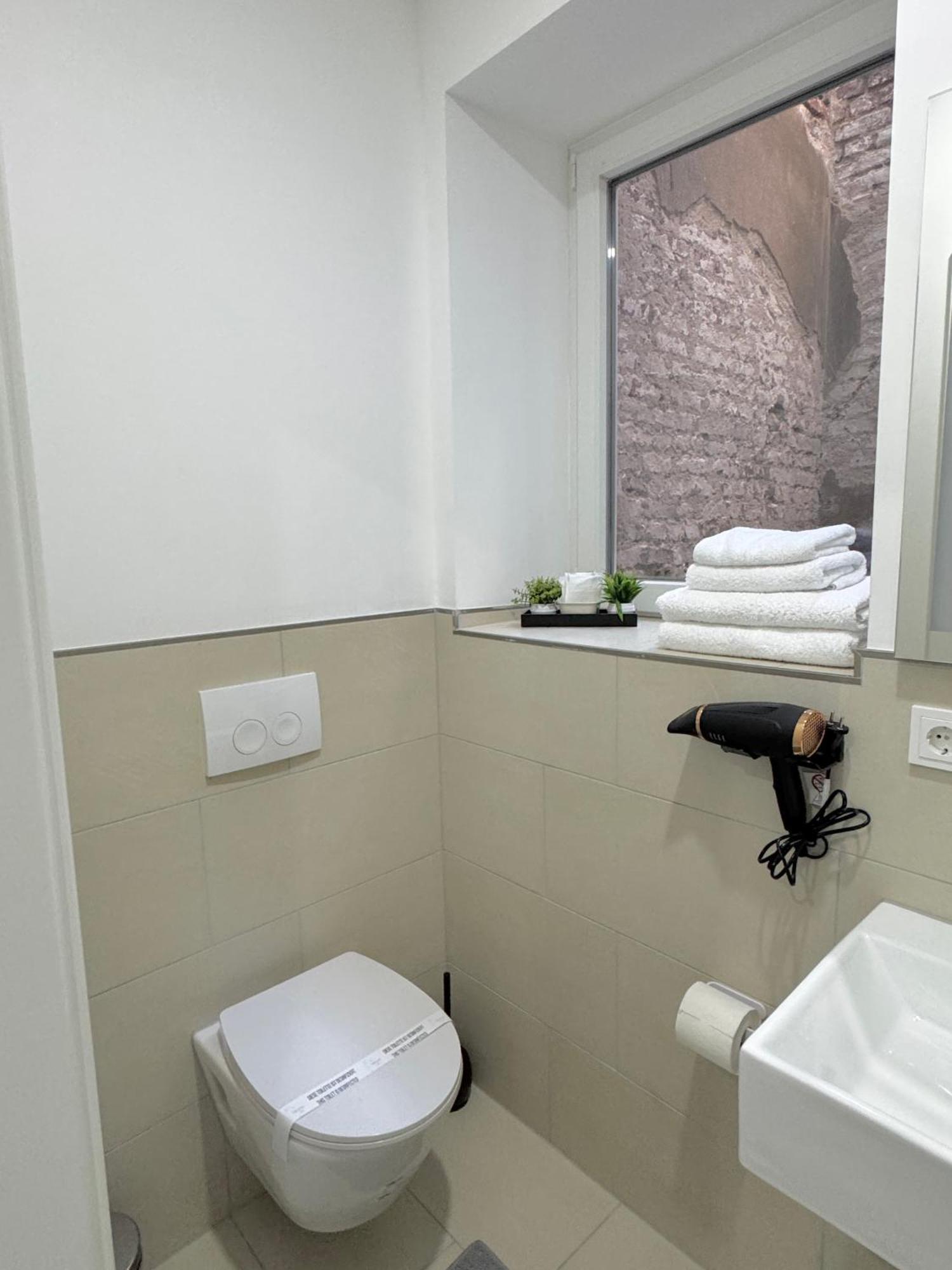 Heaven Homes - Doppelzimmer Mit Eigenem Bad Düsseldorf Exteriér fotografie